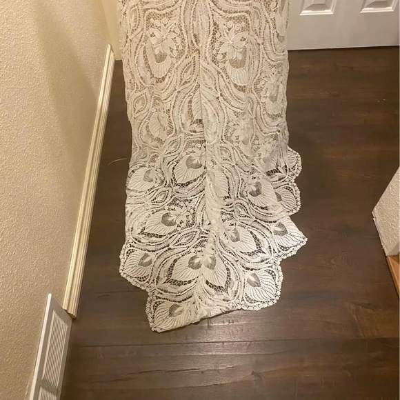 Boho lace wedding dress with beading - Picture 5 of 7